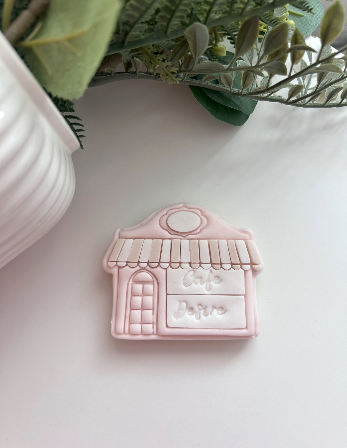 Vitrine café parisien