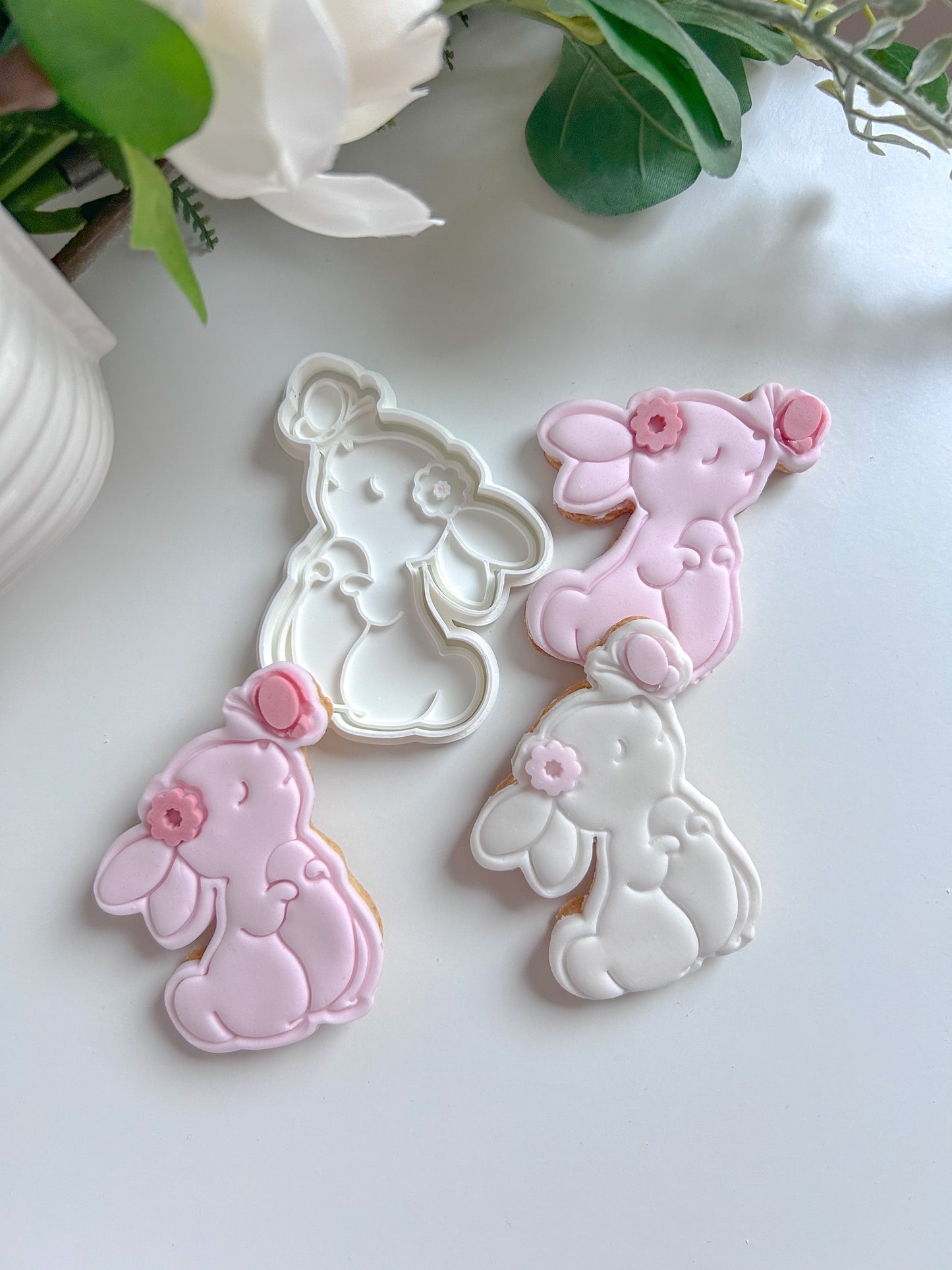 Lapin avec papillon